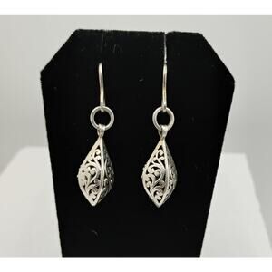 Filigree Drop Sterling Silver and Onyx Earrings with Solid Hooks